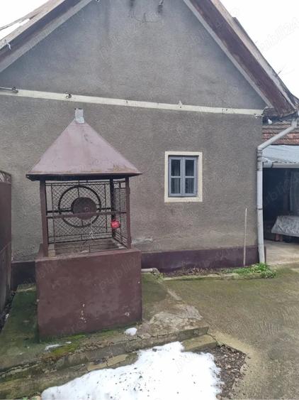 Casă cu 3 camere cu Teren 1800 Mp în Buteni