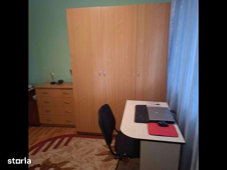 Apartament cu 3 camere în Calea București