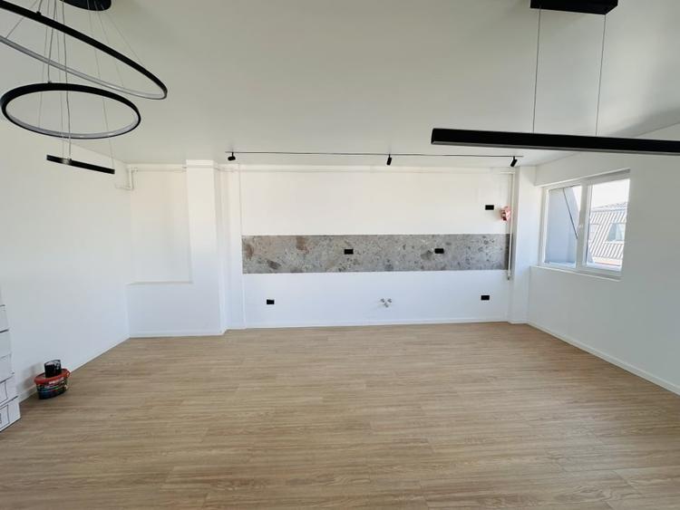 Penthouse cu 3 camere decomandat în Chiajna