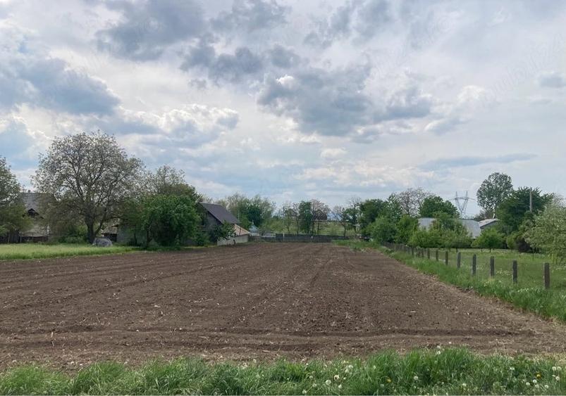 Teren de 2320 mp, în Bosanci