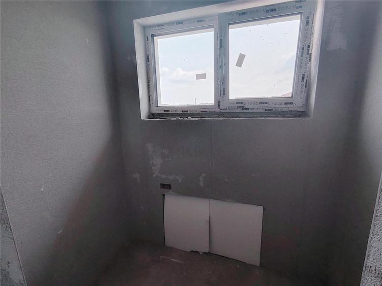 Casă cu 4 camere cu Teren 340 Mp în Moșnița Veche