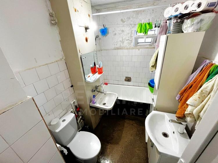 Apartament cu 2 camere decomandat, mobilat în Craiovița Nouă
