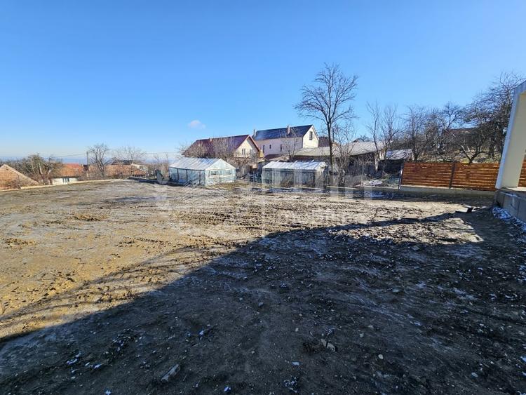 Casă individuală cu 4 camere cu Canalizare în Gheorghieni