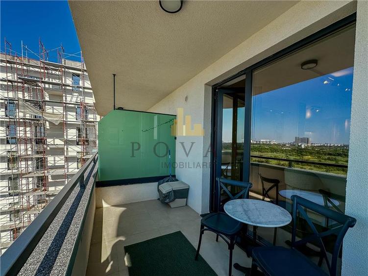 Apartament cu 3 camere semidecomandat, mobilat în Pipera