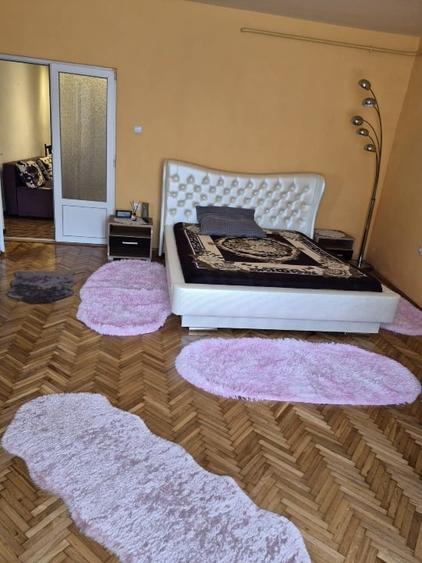 Casă cu 3 camere cu Canalizare în Central