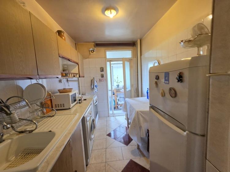 Apartament cu 2 camere semidecomandat în Basarabia