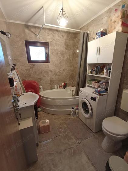 Casă cu 6 camere cu Teren 400 Mp în Horpaz
