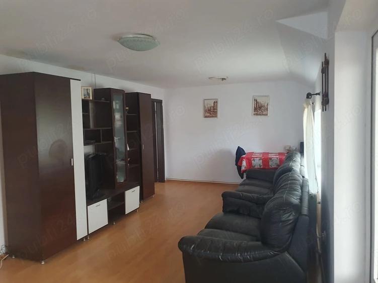 Casă cu 3 camere cu Teren 560 Mp în Andrășești