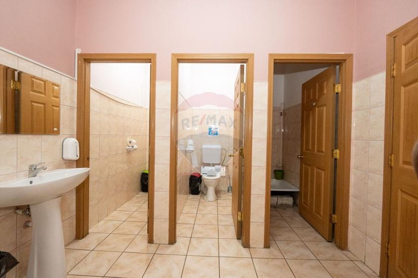 Spațiu comercial, de 350 mp, în Găvana