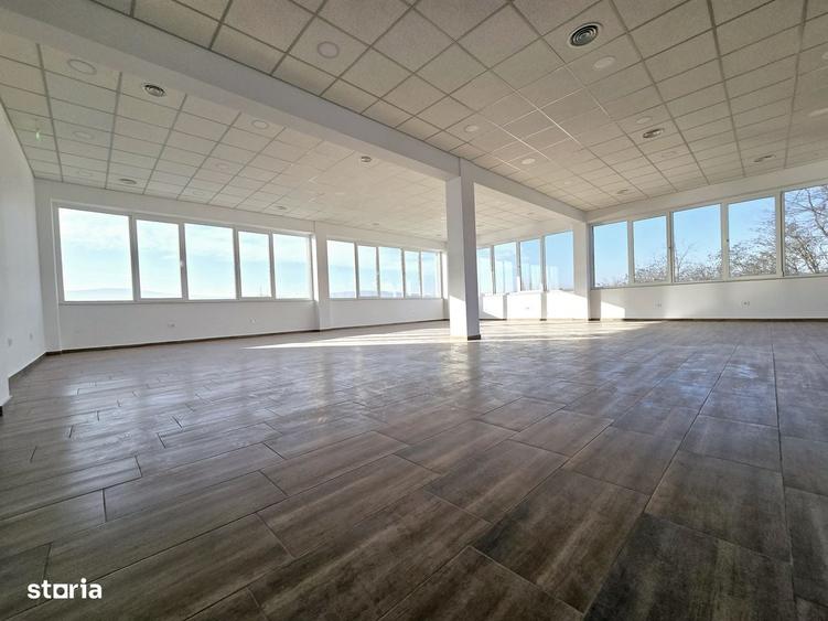 Spațiu comercial, de 200 mp, în Tătărași