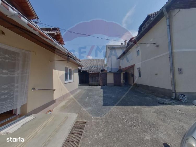 Casă cu 4 camere în Rona de Sus
