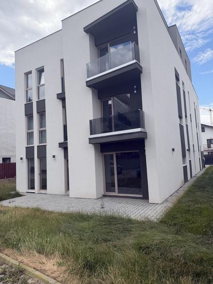 Garsonieră decomandată în Noua