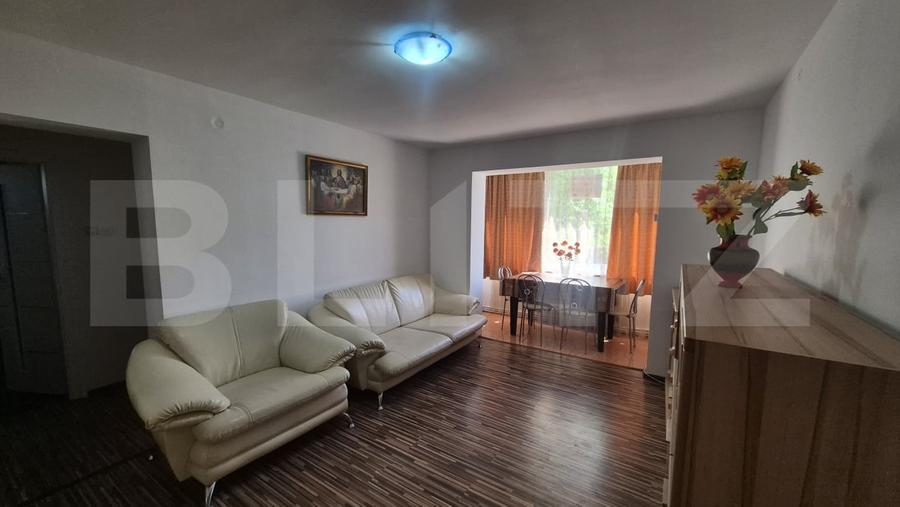 Apartament cu 2 camere semidecomandat, mobilat în Botizului