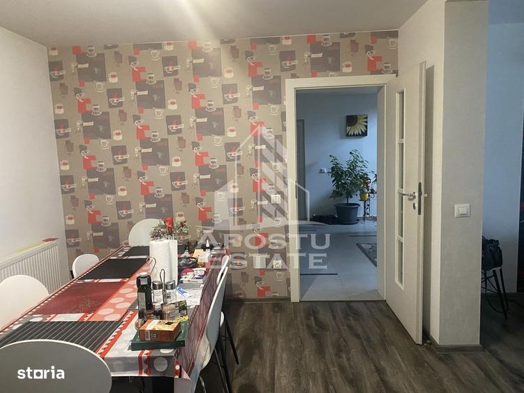 Casă cu 4 camere în Sacoșu Turcesc