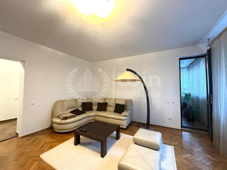 Apartament cu 3 camere decomandat, mobilat în Plopilor