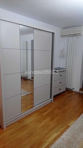 Inchiriez apartament