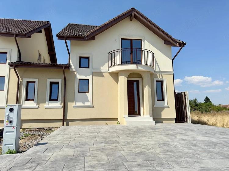 Casă cu 4 camere cu Teren 357 Mp în Covaci