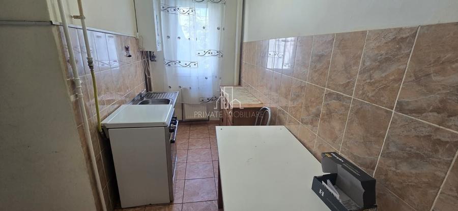 Apartament cu 2 camere decomandat în Dâmbu Pietros