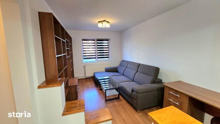 Apartament cu 3 camere decomandat în Micro 16
