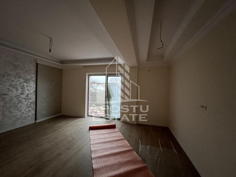 Duplex cu 5 camere cu Canalizare în Giarmata
