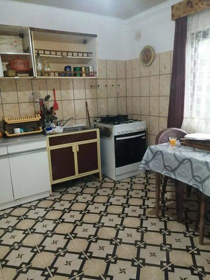 Casă cu 3 camere cu Teren 1365 Mp în Coșereni