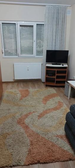 Garsonieră decomandată în Podgoria