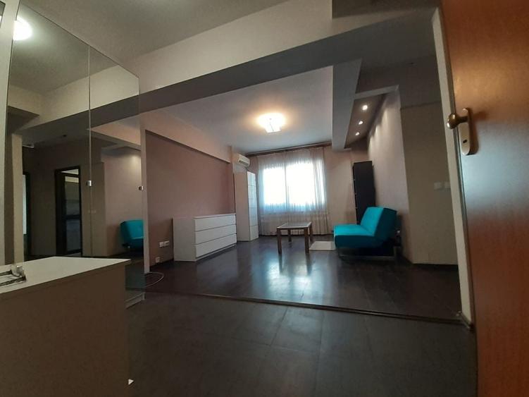 Apartament cu 2 camere decomandat în Străulești
