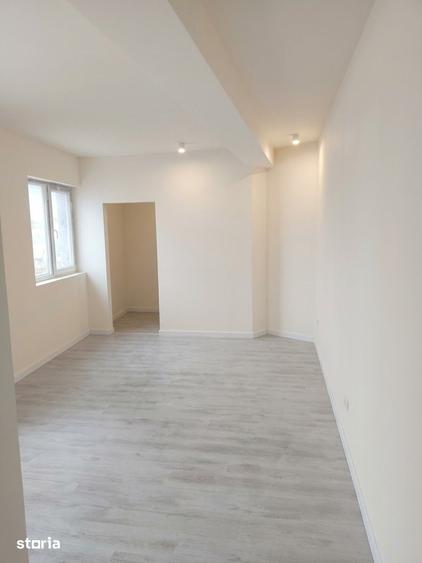 Casă cu 4 camere cu Teren 242 Mp în Central