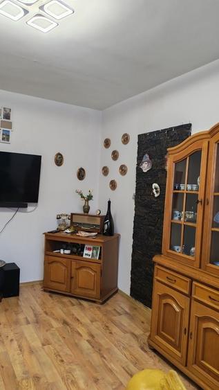 Apartament cu 3 camere decomandat în Luncani
