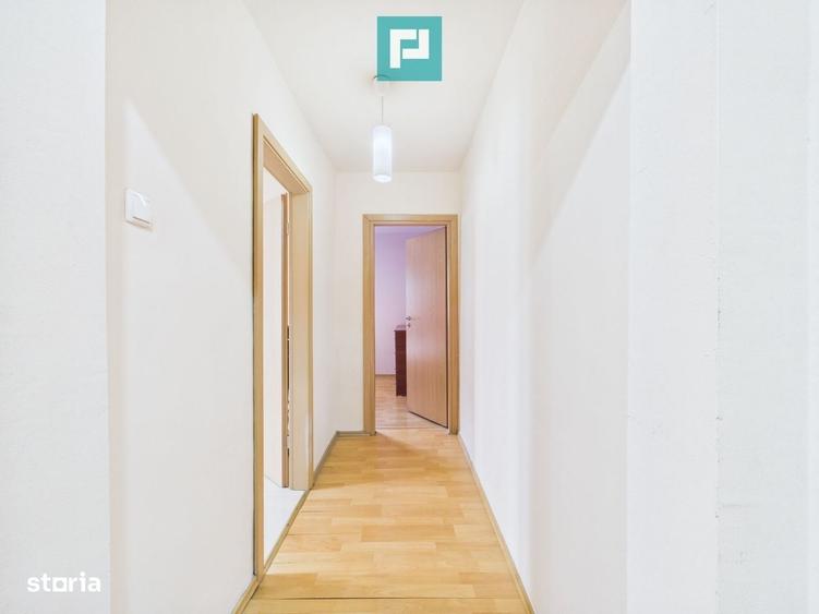 Apartament cu 3 camere semidecomandat în Spitalul Județean
