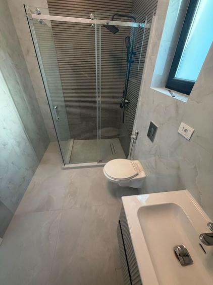 Casă individuală cu 4 camere cu Canalizare în Central