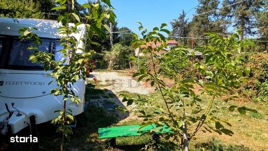 Teren intravilan cu poveste la Tocile - 1100 mp cu livada, cabana + ru - 1