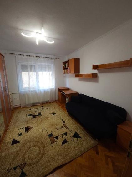 Casă individuală cu 3 camere cu Canalizare în Girocului