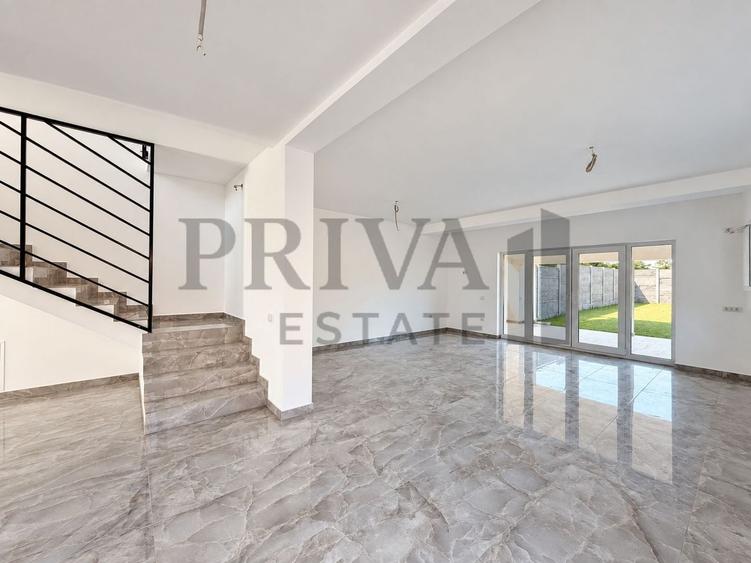 Duplex cu 4 camere cu Canalizare în Giarmata