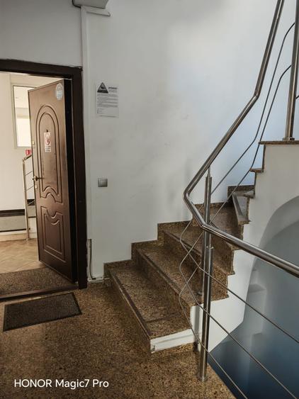 Apartament cu 6 camere decomandat în Centrul Civic