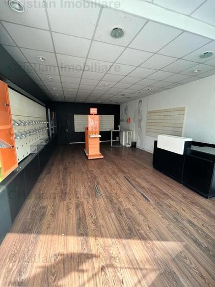 Spațiu comercial, de 89 mp, în Apollo