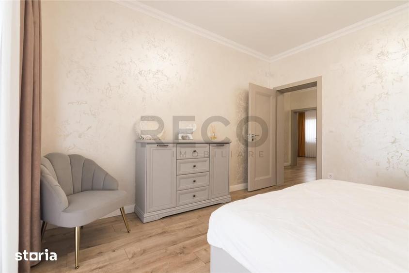 Casă cu 4 camere cu Teren 490 Mp în Central