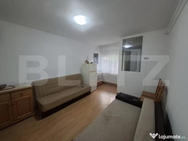 Garsonieră semidecomandată în Micro 16