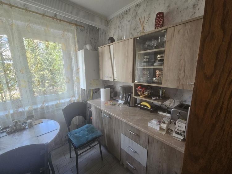 Apartament cu 4 camere decomandat în Exercițiu
