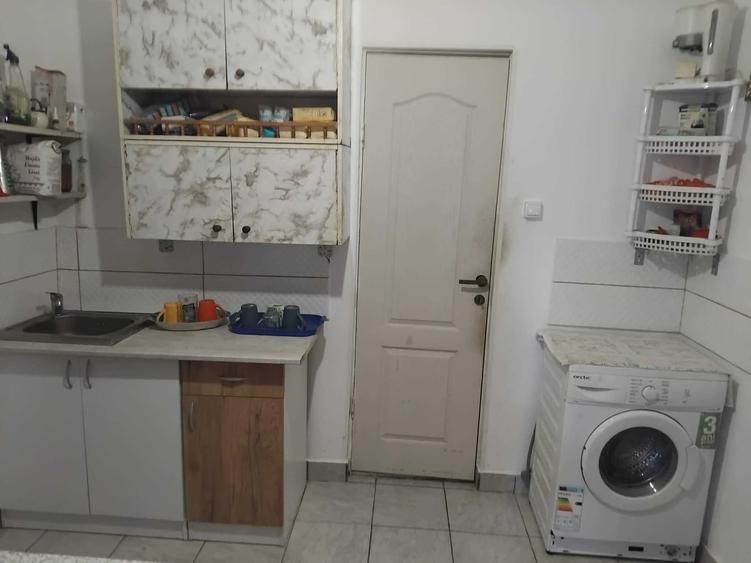 Casă cu 3 camere în Central