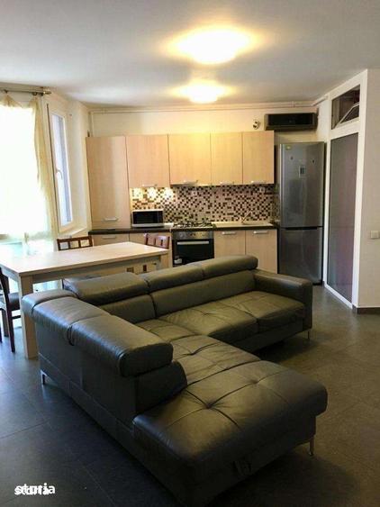 Apartament cu 3 camere semidecomandat în Central