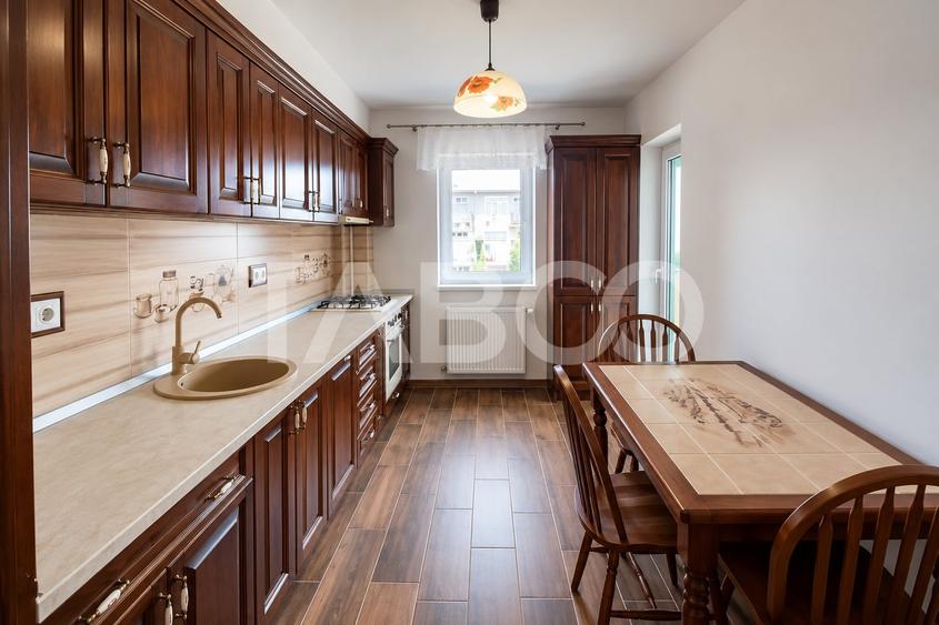 Apartament cu 2 camere decomandat, mobilat în Piața Cluj