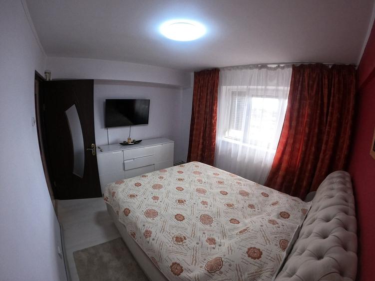 Apartament cu 2 camere decomandat, mobilat în Casa Cărții