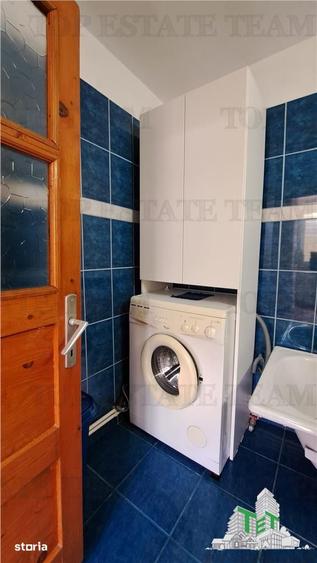 Casă cu 4 camere cu Canalizare în Central