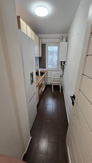 Apartament cu 2 camere semidecomandat în Km 4