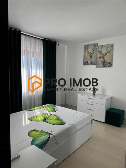 Apartament cu 2 camere decomandat, mobilat în Micro 5