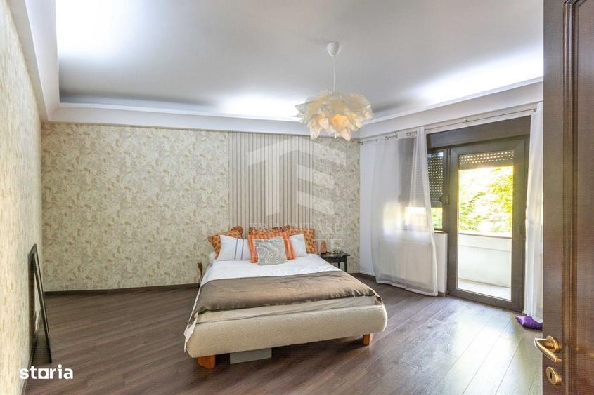 Apartament cu 4 camere în Arcul de Triumf