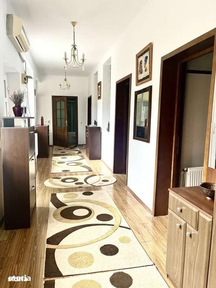 Casă cu 5 camere cu Teren 300 Mp în Călărași