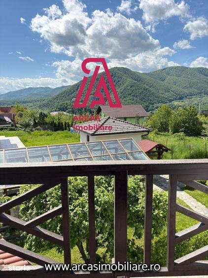 Casă cu 5 camere cu Teren 1300 Mp în Central
