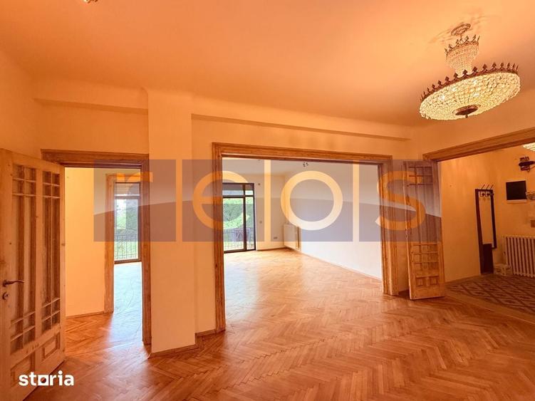 Apartament cu 4 camere în Centrul Civic